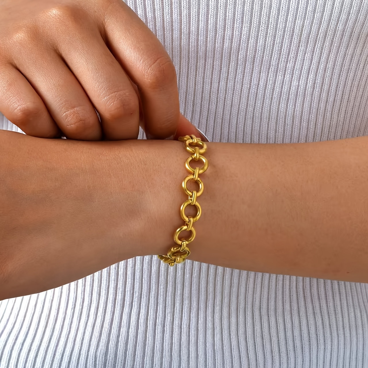 Refined Circle Links Bracelet for Women, Elegant Gift